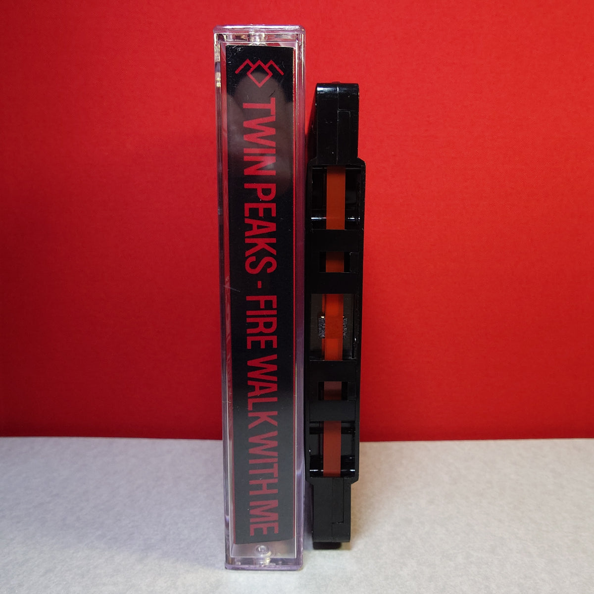 TWIN PEAKS - Fire Walk With Me  - Movie Soundtrack - CASSETTE
